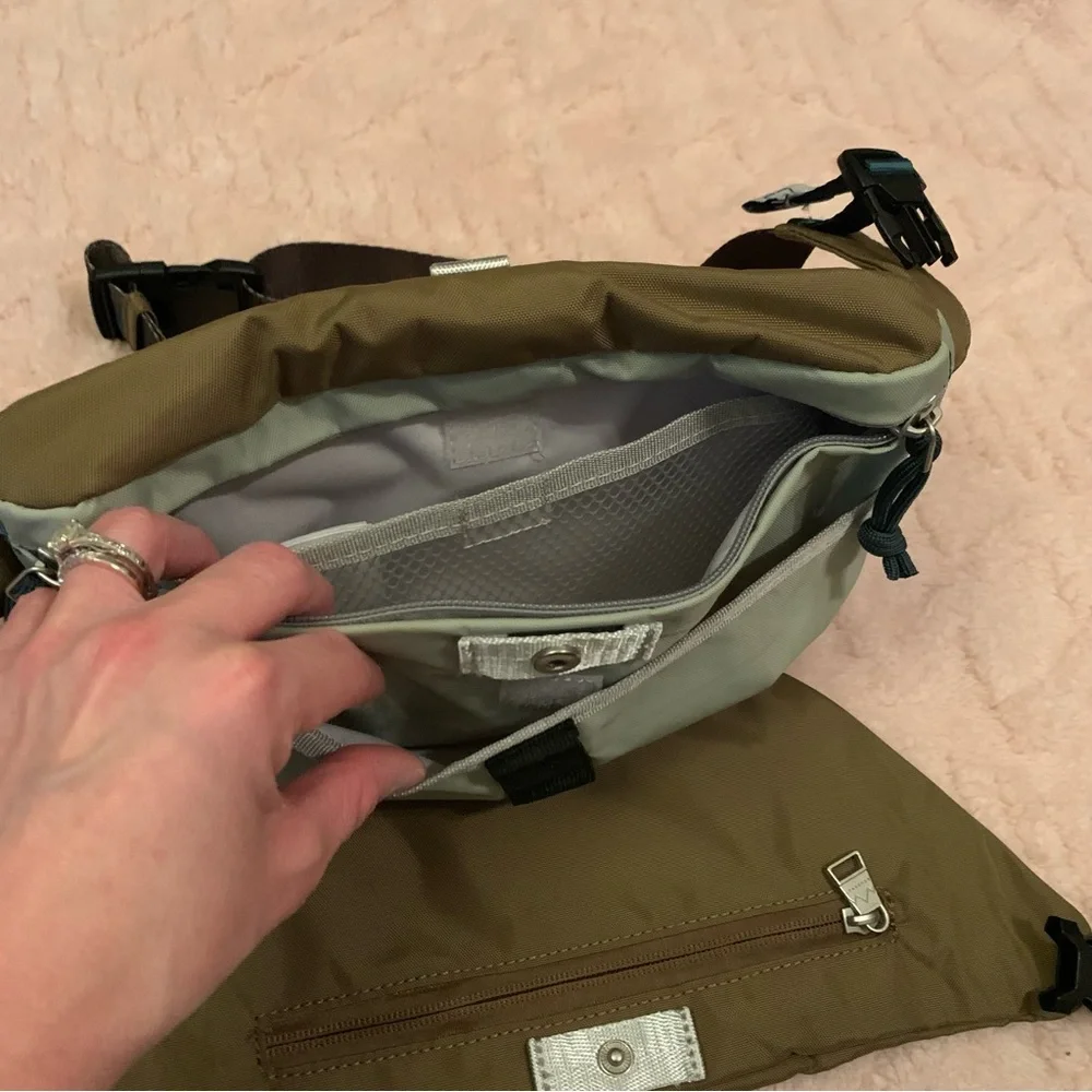 Dagger FP Movement x Doughnut Series Bum Bag, Khaki & Gray - Brand New w/o Tags! - Picture 5 of 10
